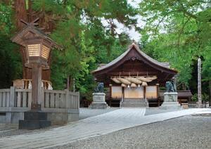 諏訪大社　下社秋宮