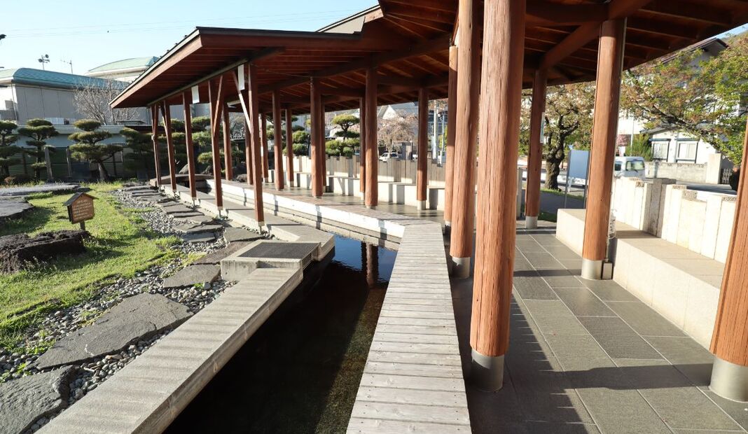 諏訪大社　下社秋宮